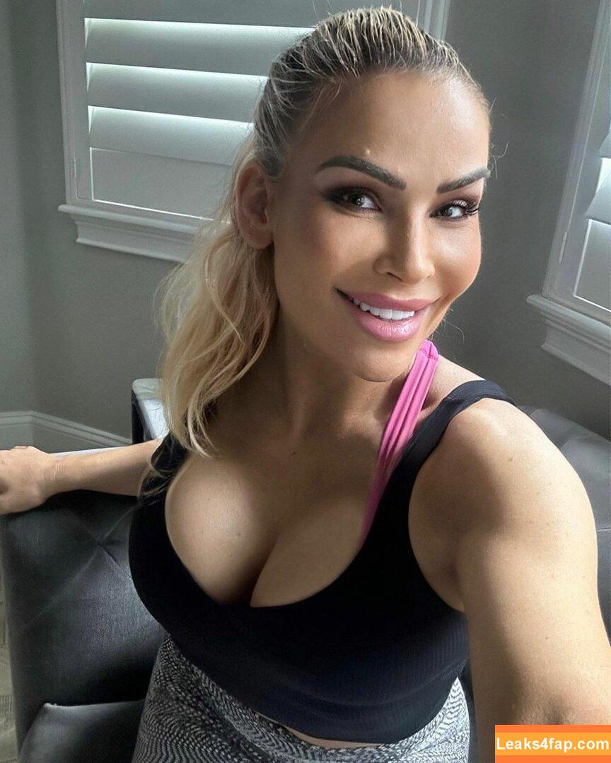 Natalya Neidhart / Wwe / jenni-neidhart / natalya_boat leaked photo photo #0264