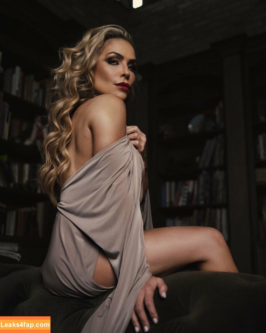 Natalya Neidhart / Wwe / natbynature leaked photo photo #0649