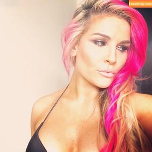 Natalya Neidhart photo #0473