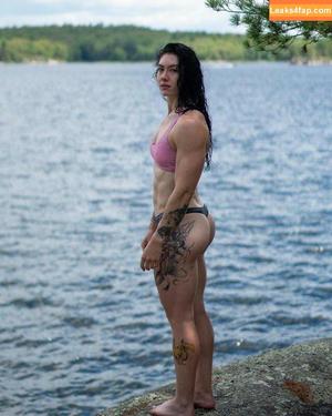 Natasha Aughey photo #0048