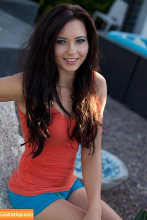 Natasha Belle photo #0473