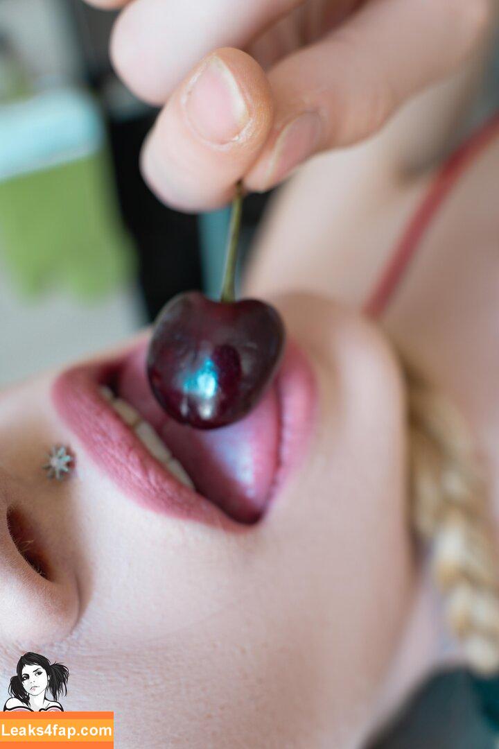 Natasha Legeyda / natashalegeyda / natashalegeydasg слитое фото фото #0390