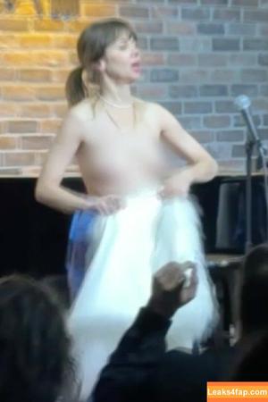 Natasha Leggero фото #0053