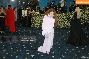 Natasha Lyonne photo #0092
