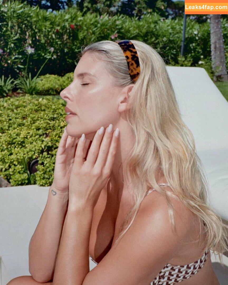 Natasha Oakley / tashoakley leaked photo photo #0133