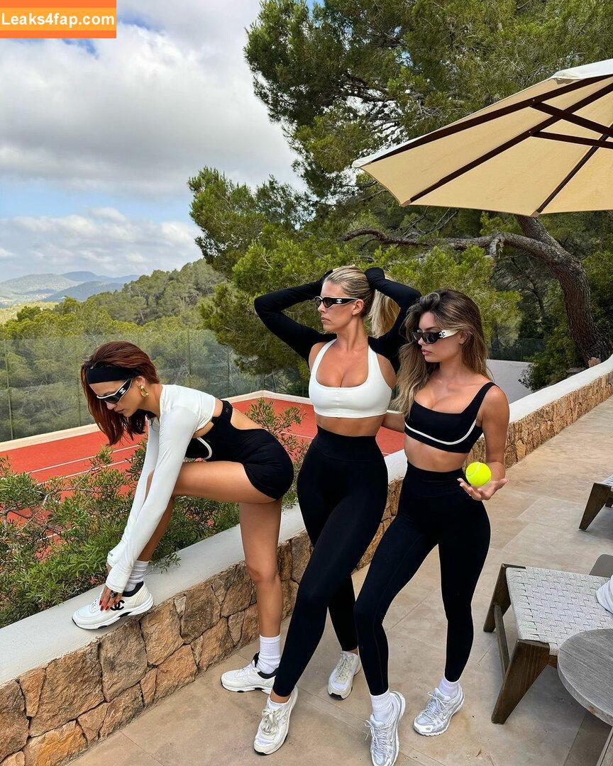 Natasha Oakley / tashoakley leaked photo photo #0185