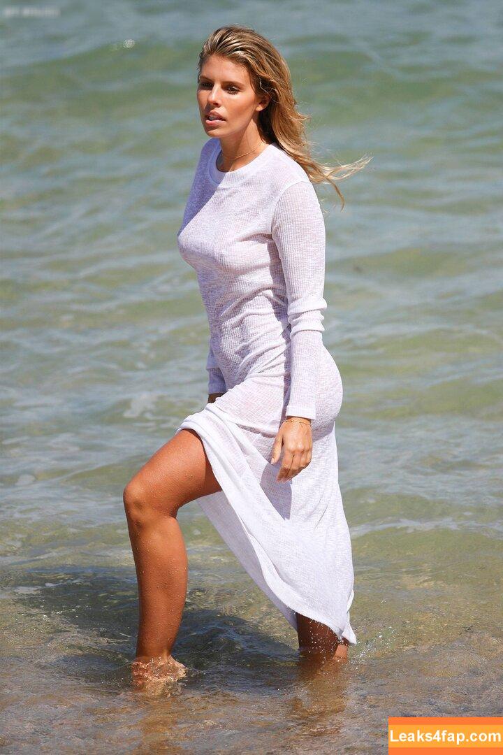Natasha Oakley / tashoakley leaked photo photo #0257