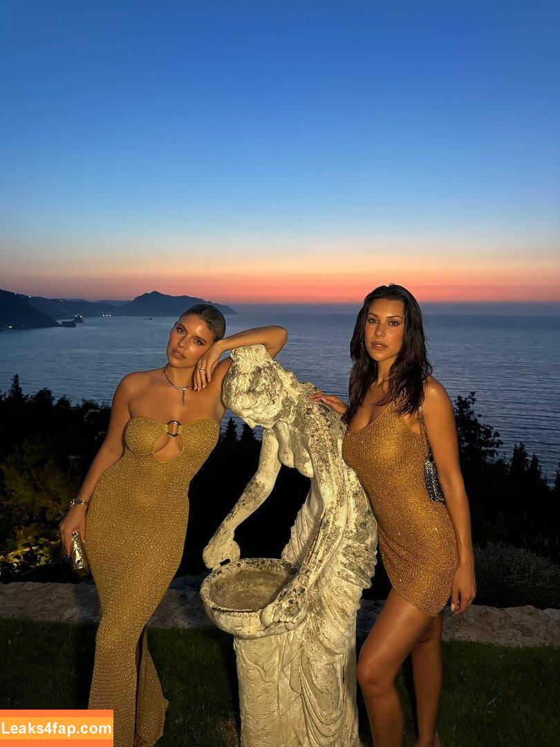 Natasha Oakley / tashoakley leaked photo photo #0547