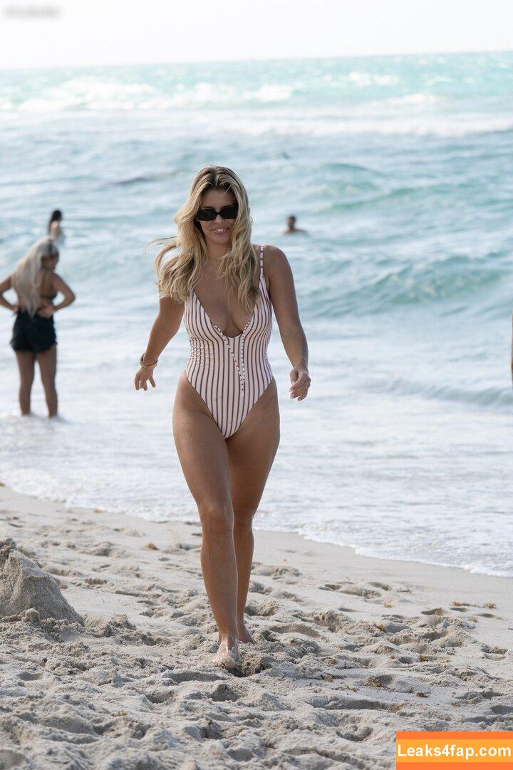 Natasha Oakley / tashoakley leaked photo photo #0571