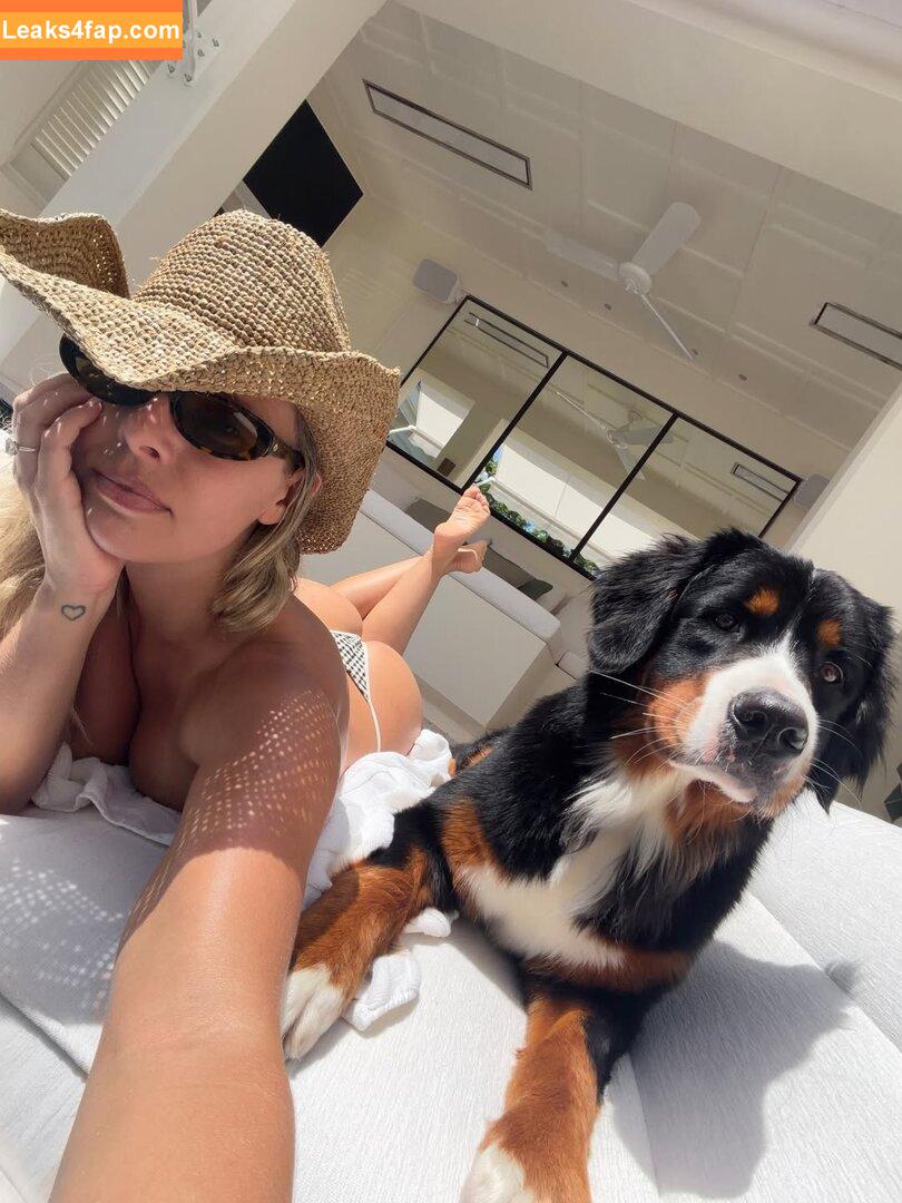 Natasha Oakley / tashoakley leaked photo photo #0653