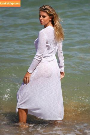 Natasha Oakley photo #0258
