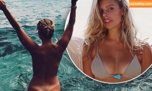 Natasha Oakley photo #0625