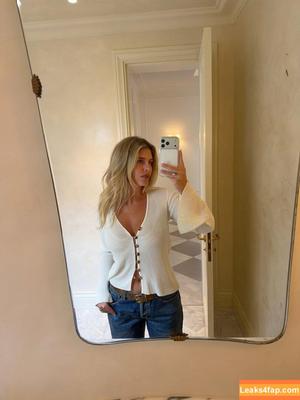 Natasha Oakley photo #0658