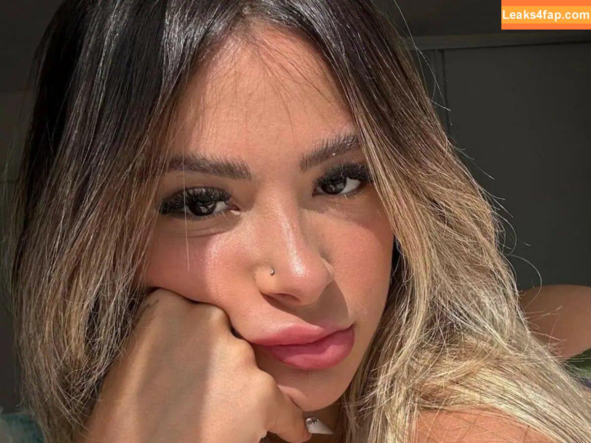 Nathalia Valente / nathaliavalente слитое фото фото #0154