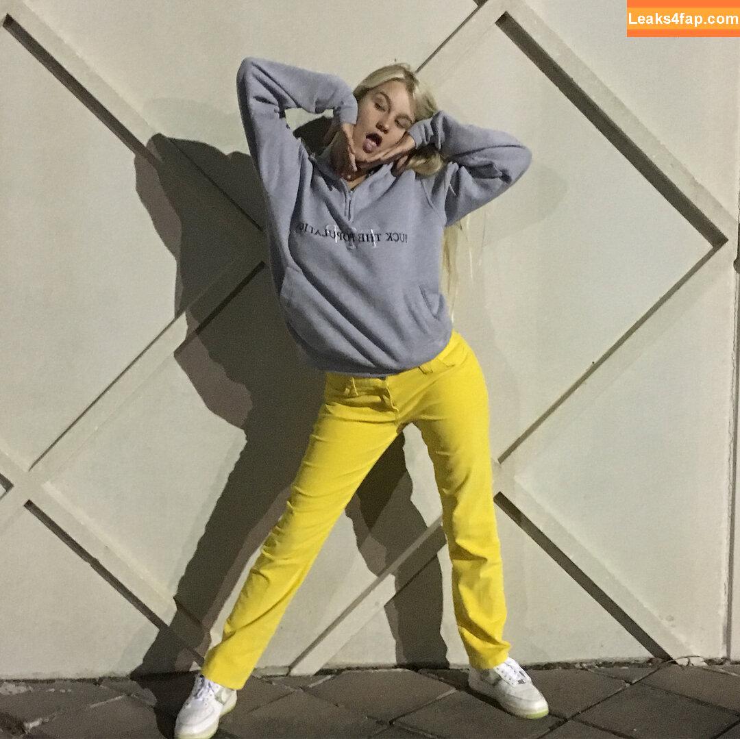 natnevv / natalielevinx / user leaked photo photo #0008