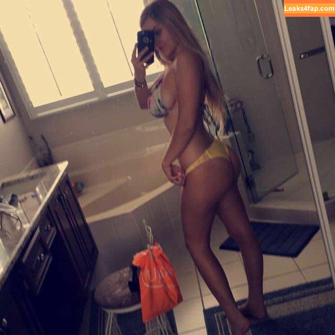 natnevv / natalielevinx / user leaked photo photo #0013