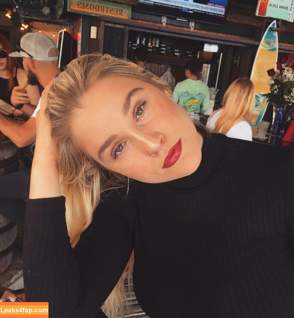 natnevv / natalielevinx / user leaked photo photo #0016