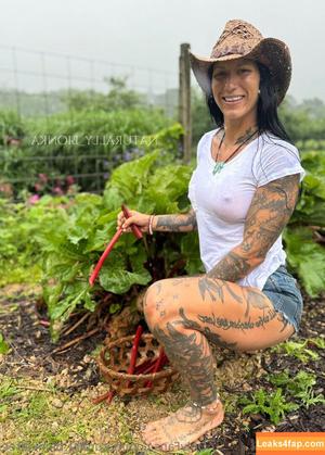 naturally_bionkafree photo #0028
