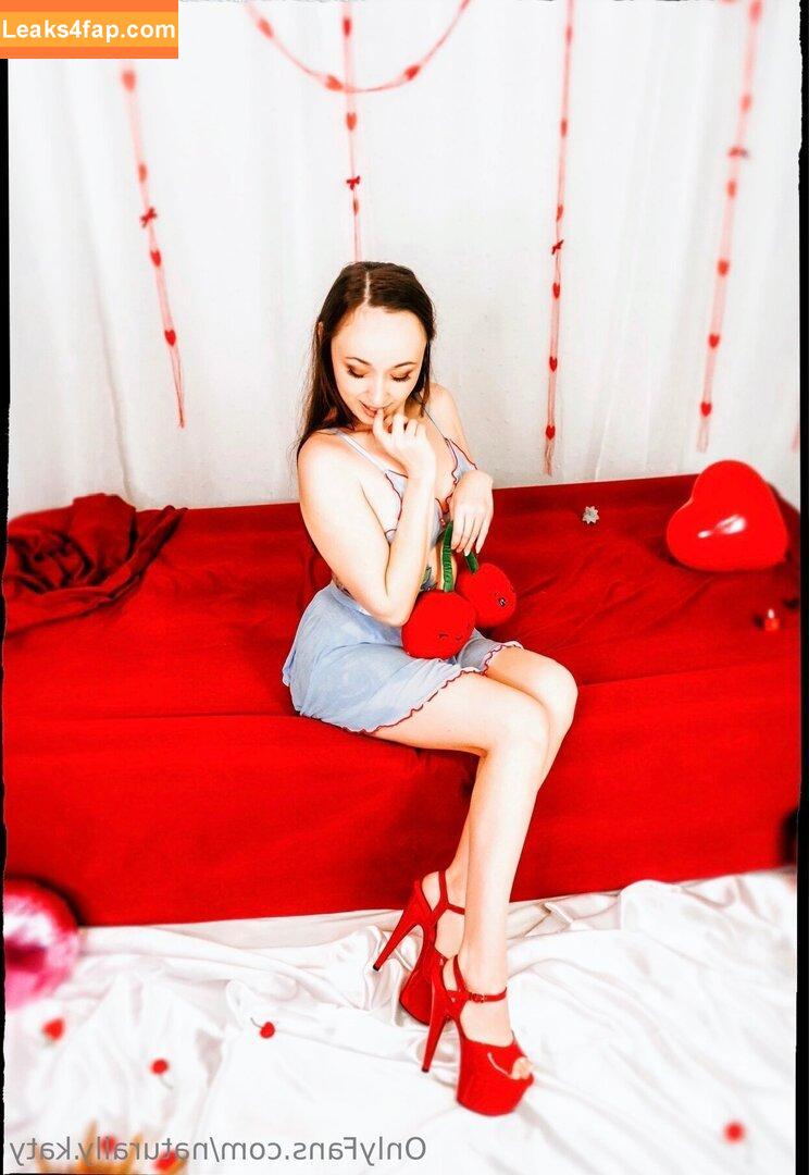 naturally.katy / naturally.katie leaked photo photo #0004