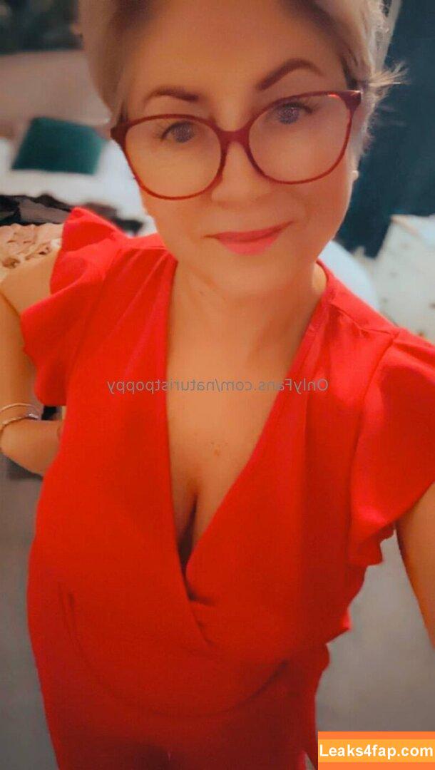 naturistpoppy / thelinenpoppy leaked photo photo #0071