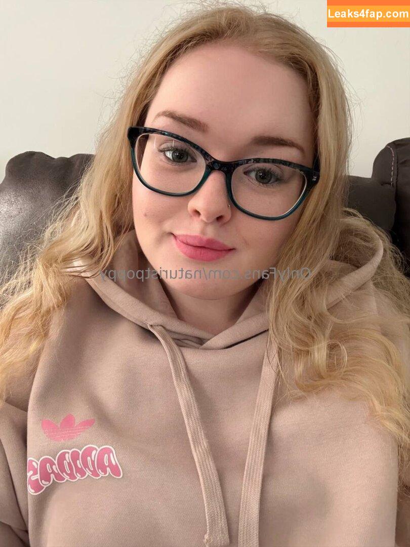 naturistpoppy / thelinenpoppy leaked photo photo #0073