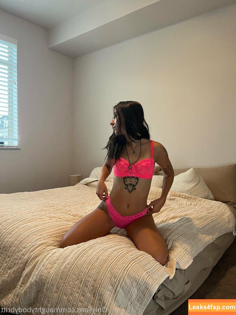 naughtybodybritt / naughty_rabbit_ leaked photo photo #0134