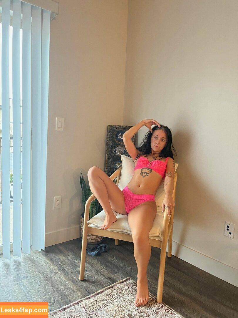 naughtybodybritt / naughty_rabbit_ leaked photo photo #0140