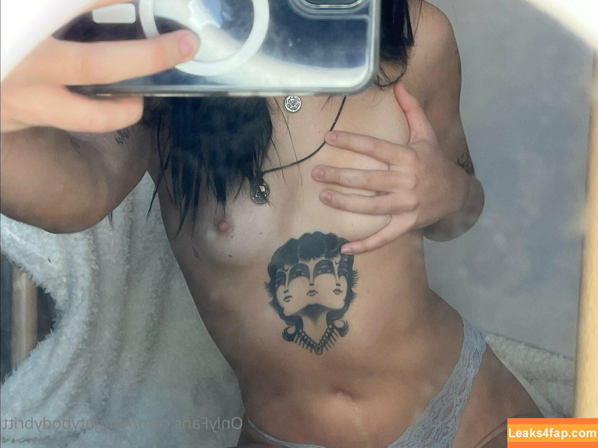 naughtybodybritt / naughty_rabbit_ leaked photo photo #0216