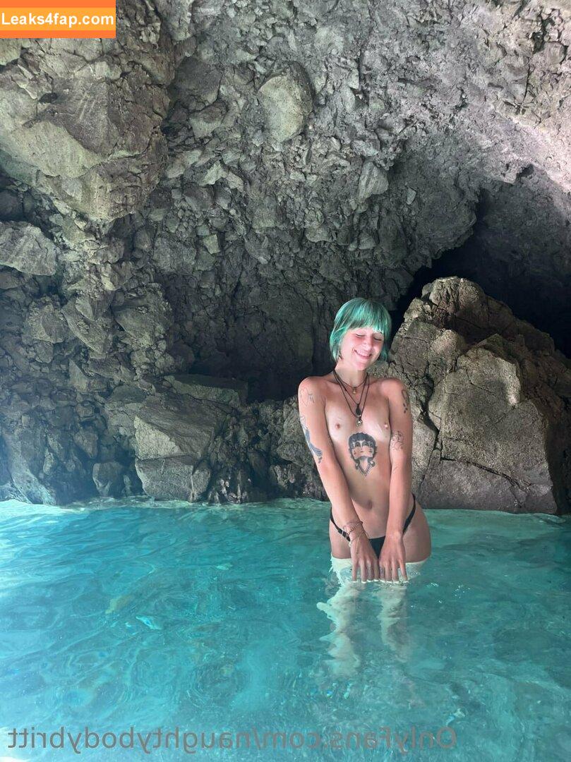 naughtybodybritt / naughty_rabbit_ leaked photo photo #0245