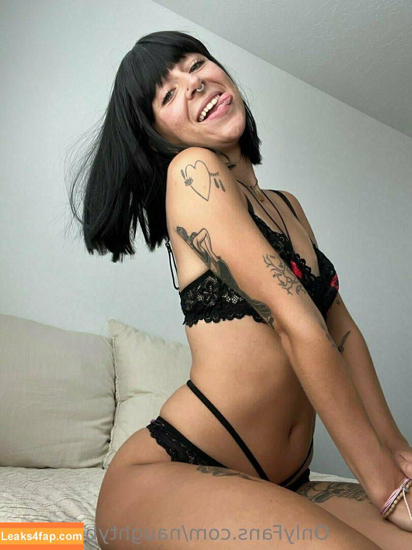 naughtybodybritt / naughty_rabbit_ leaked photo photo #0324