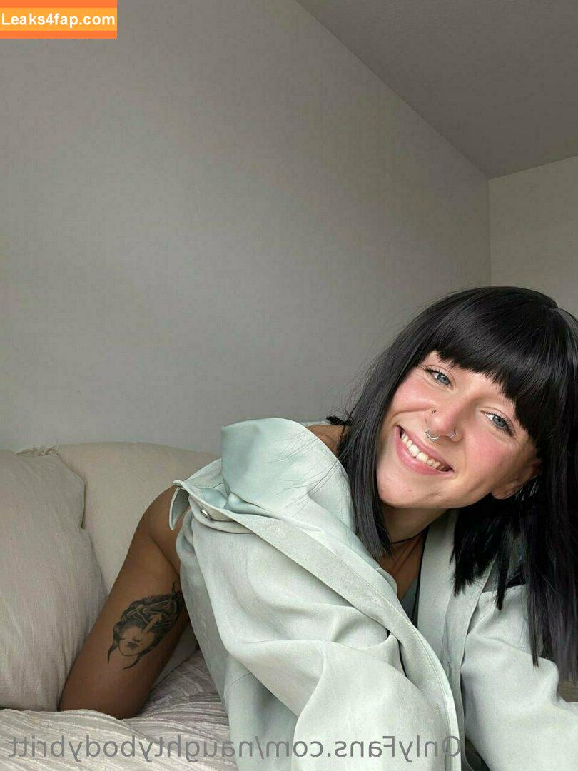 naughtybodybritt / naughty_rabbit_ leaked photo photo #0381
