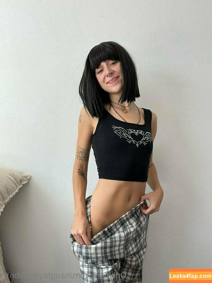 naughtybodybritt / naughty_rabbit_ leaked photo photo #0388