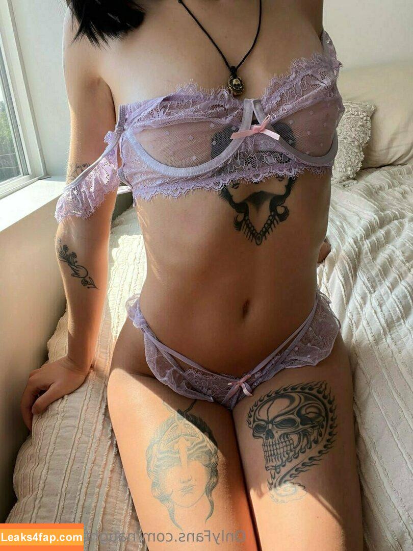 naughtybodybritt / naughty_rabbit_ leaked photo photo #0406