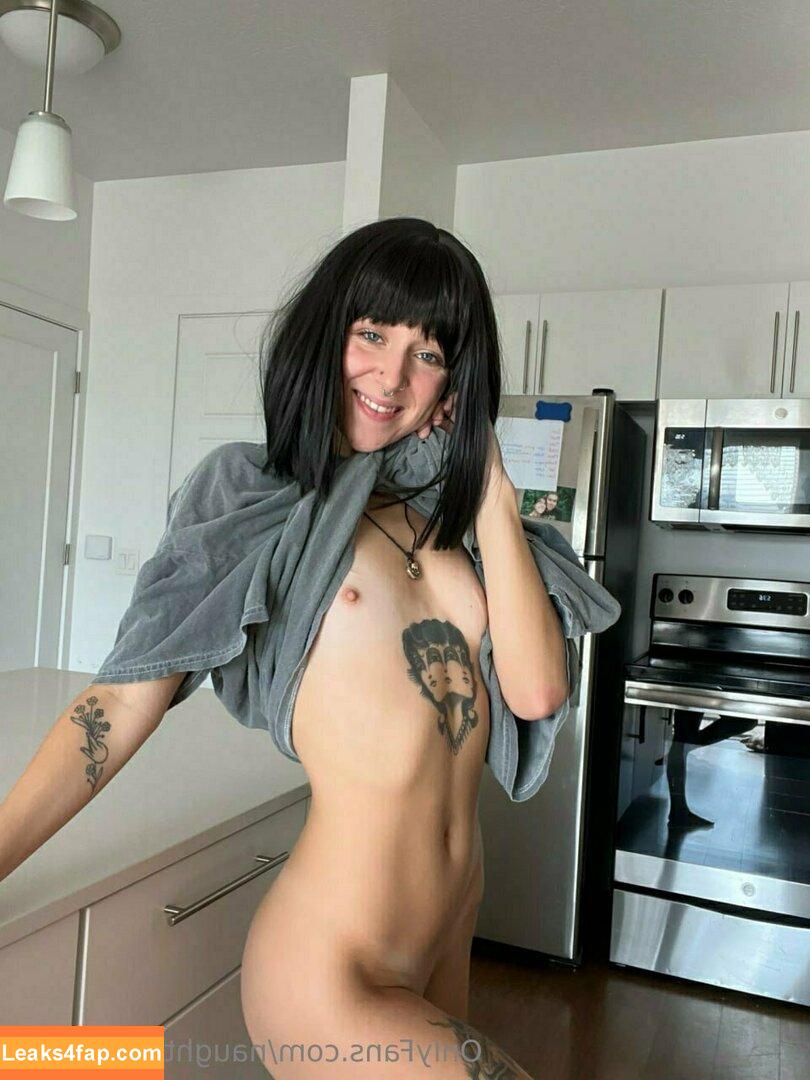 naughtybodybritt / naughty_rabbit_ leaked photo photo #0411