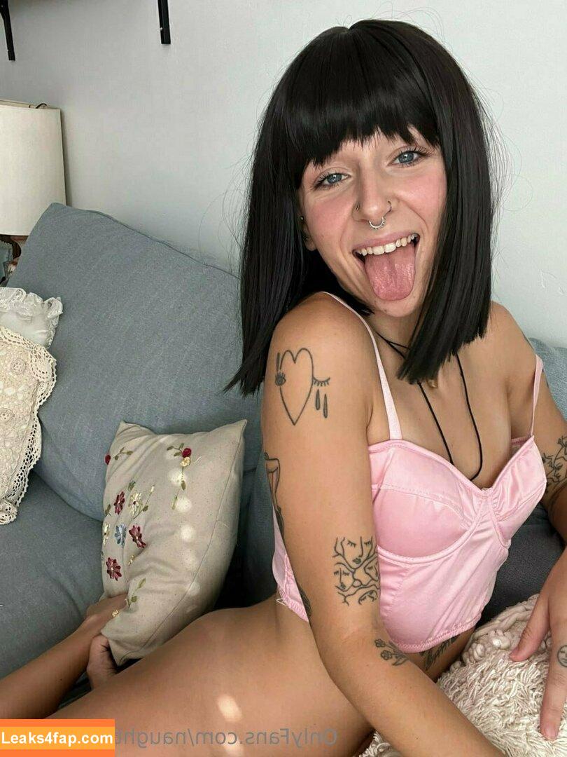 naughtybodybritt / naughty_rabbit_ leaked photo photo #0413