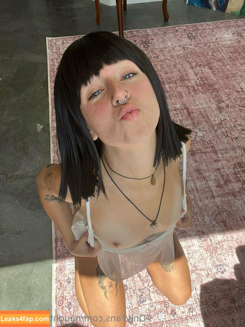 naughtybodybritt / naughty_rabbit_ leaked photo photo #0425