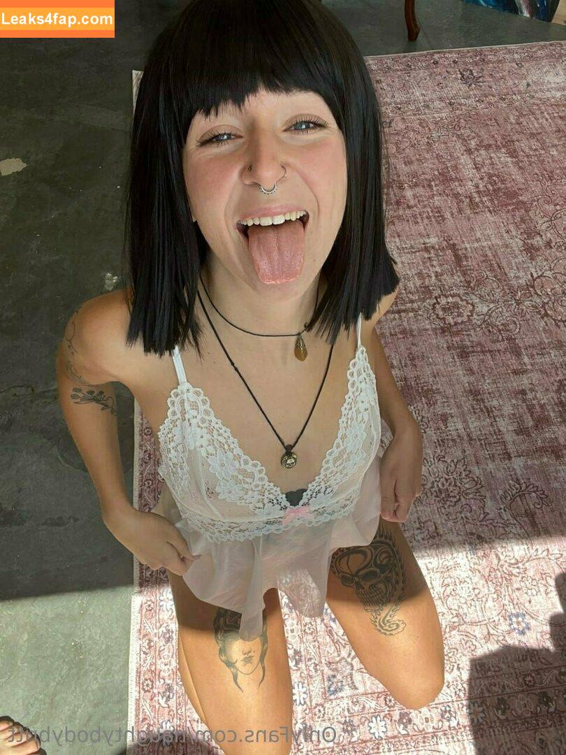 naughtybodybritt / naughty_rabbit_ leaked photo photo #0442