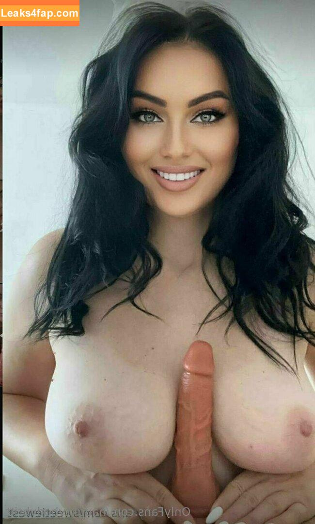 naughtybodybritt / naughty_rabbit_ leaked photo photo #0466