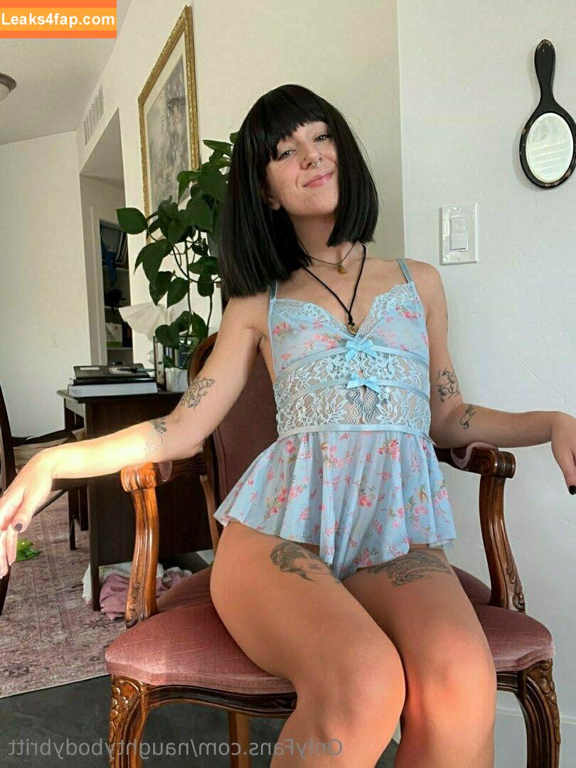 naughtybodybritt / naughty_rabbit_ leaked photo photo #0583
