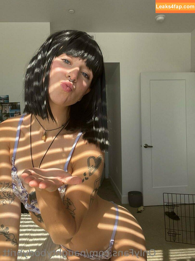 naughtybodybritt / naughty_rabbit_ leaked photo photo #0587