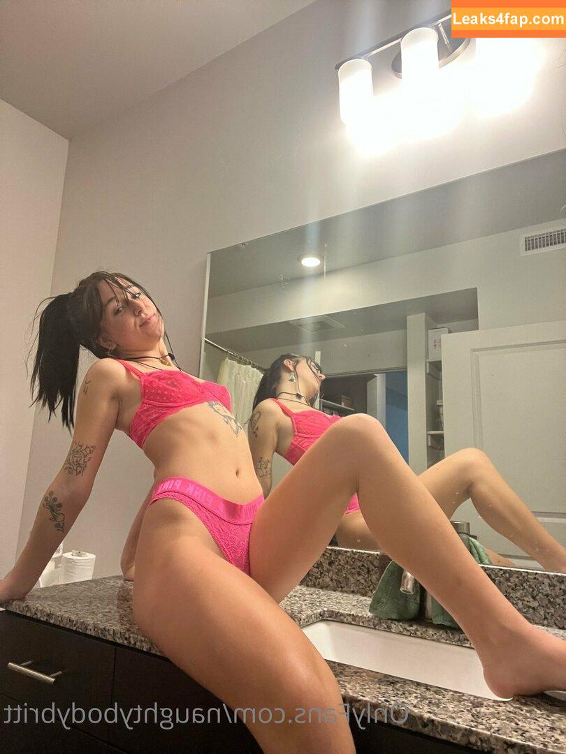 naughtybodybritt / naughty_rabbit_ leaked photo photo #0923