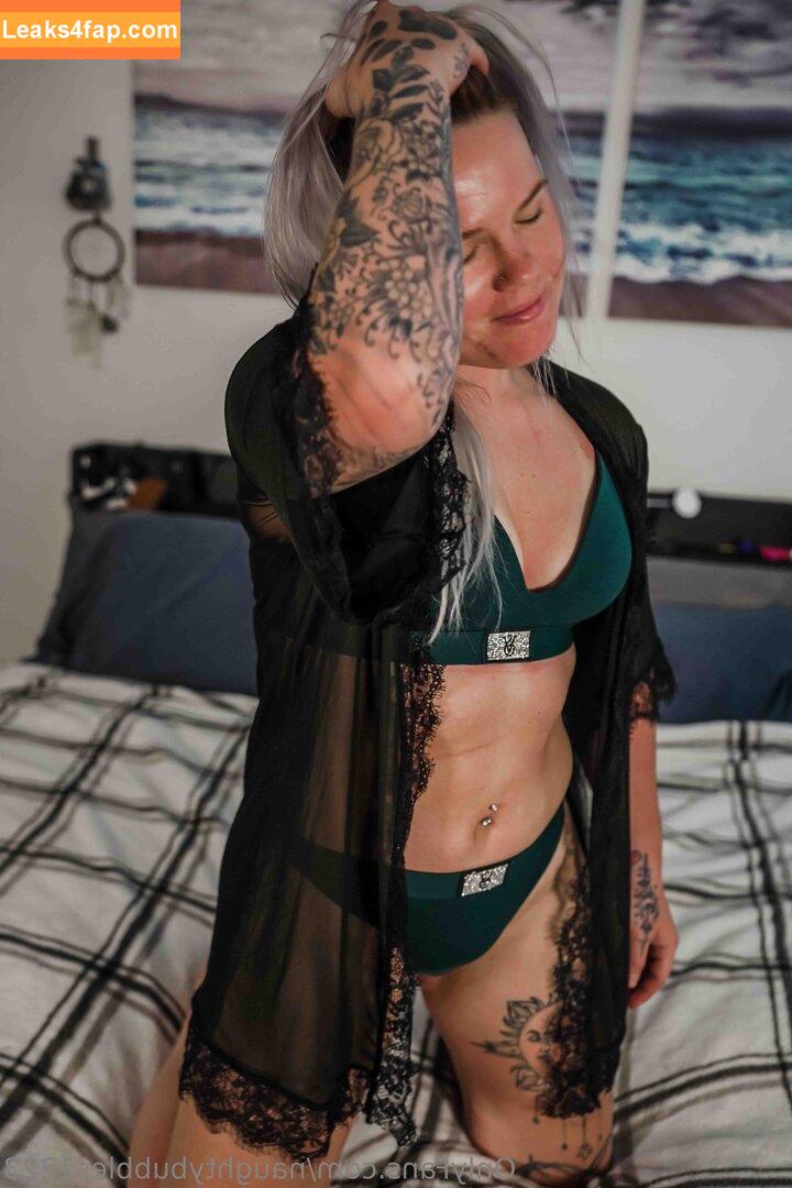 naughtybubbles1223 / bubbles121223 leaked photo photo #0019