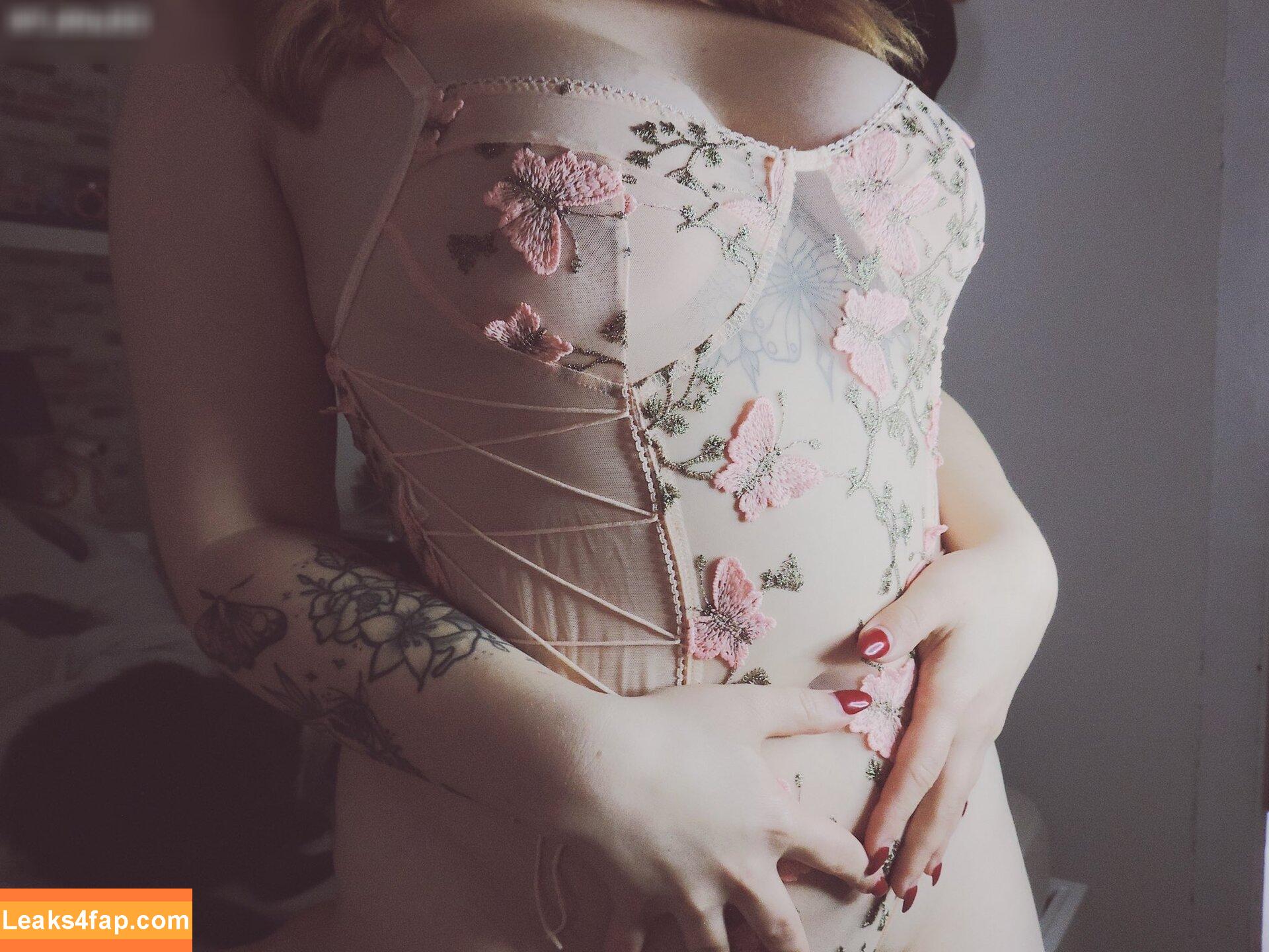 naughtycai /  leaked photo photo #0031