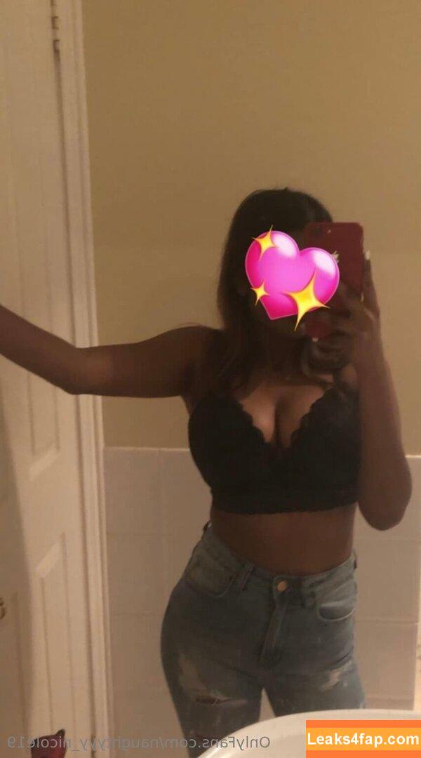naughtyyy_nicole19 / naughtyy__nicolee leaked photo photo #0012