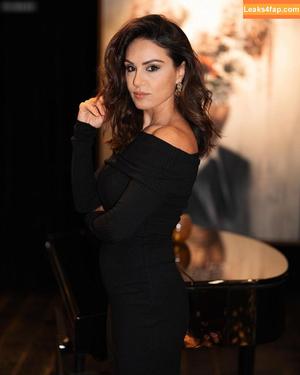 Nazan Eckes photo #0220