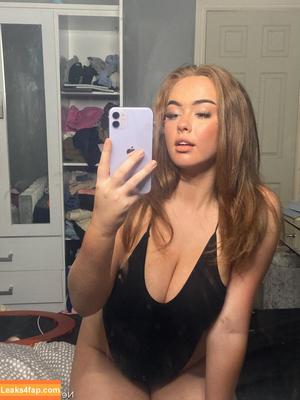 Neave Dare photo #0024