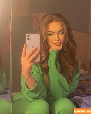 Neave Dare photo #0158