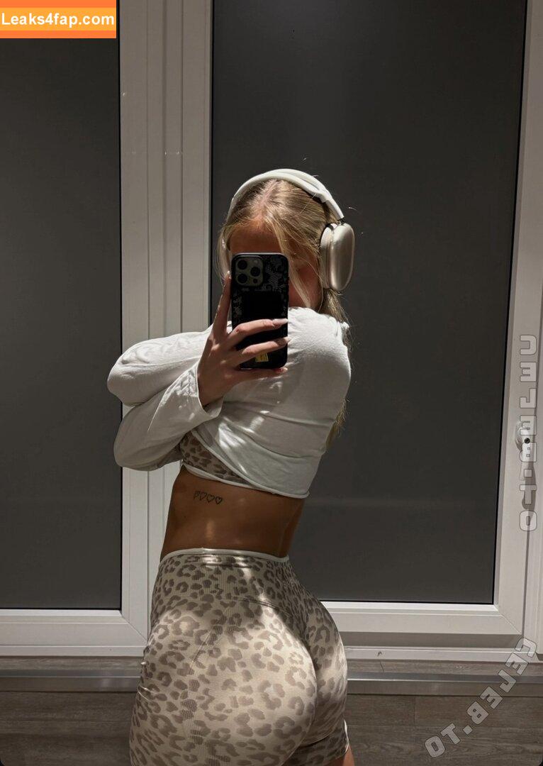 neele.rct / ne2xle leaked photo photo #0002