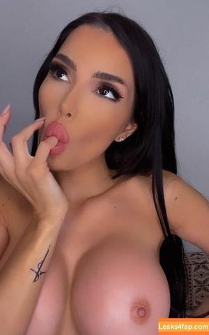 neely.noir photo #0001