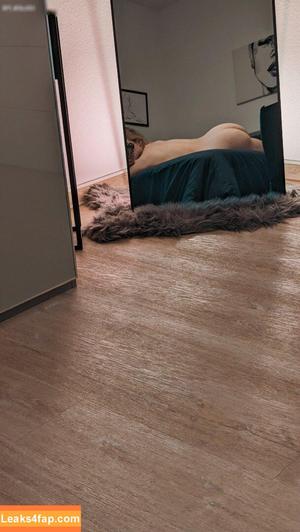 neeviliciouz фото #0392